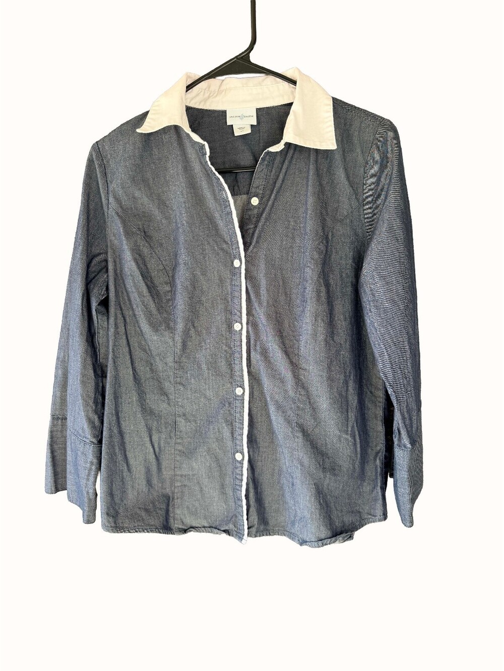 Jaclyn Smith women's chambray button-down shirt in blue